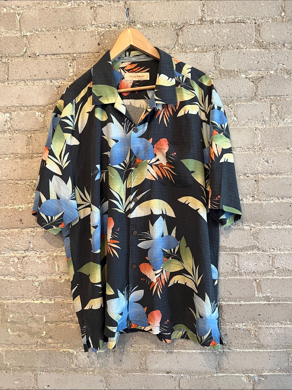 Tommy Bahama 100% Silk Camp Shirt - Size XXL